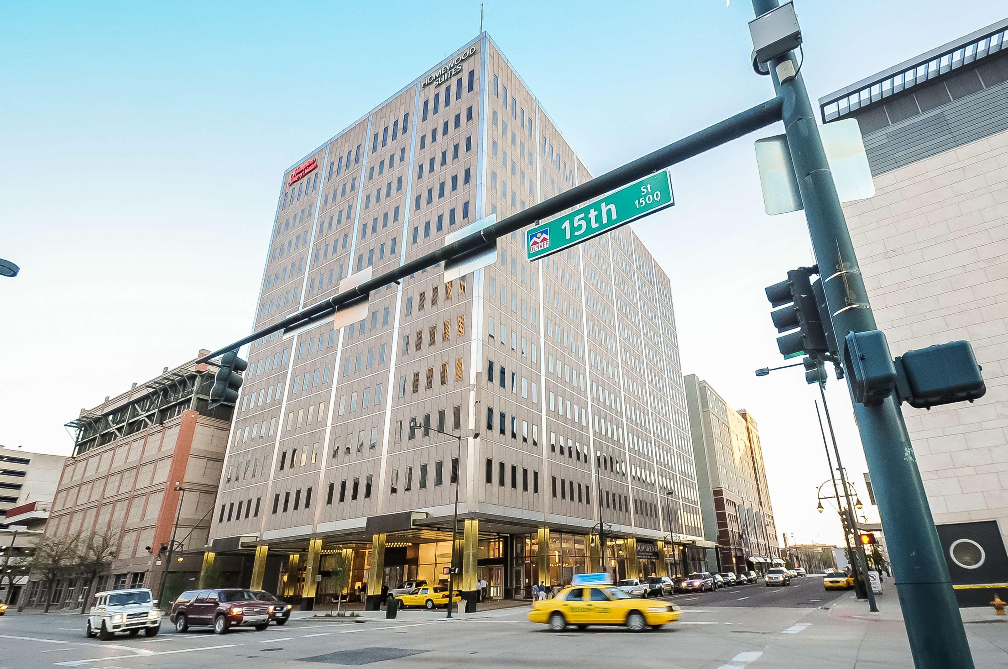Hampton Inn & Suites Denver Downtown Convention Center Exterior photo