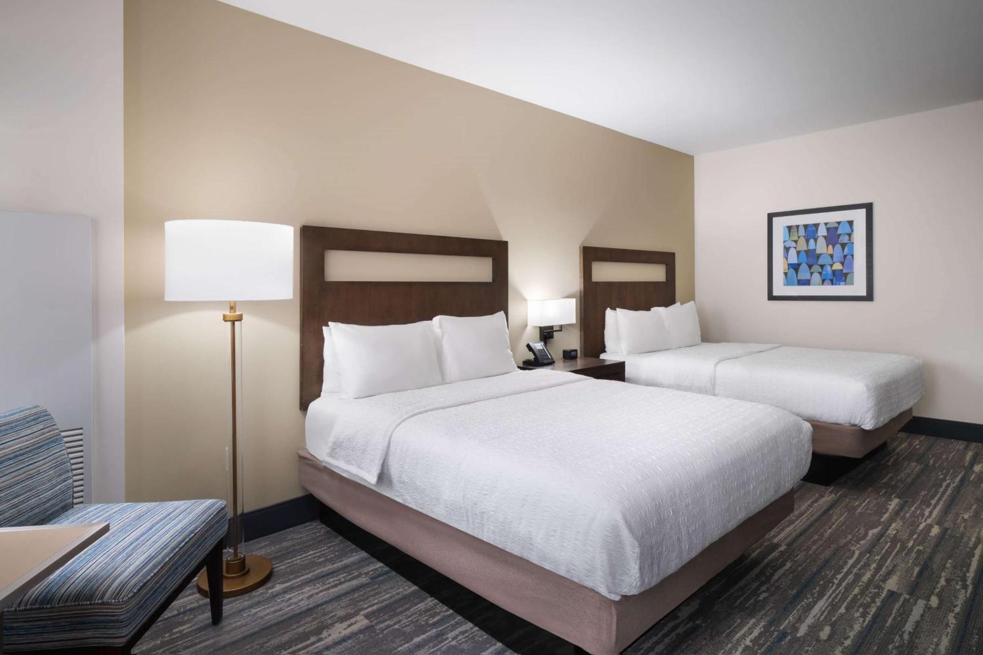 Hampton Inn & Suites Denver Downtown Convention Center Exterior photo